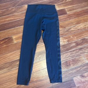 🍋 Black Lululemon high rise Align • Size 8